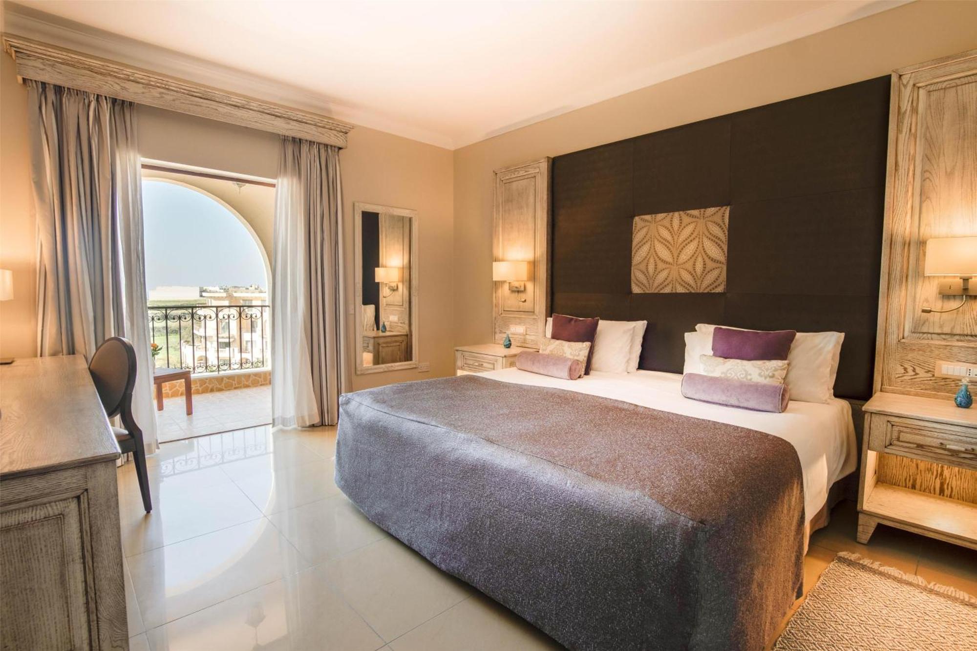 Kempinski Hotel 5*