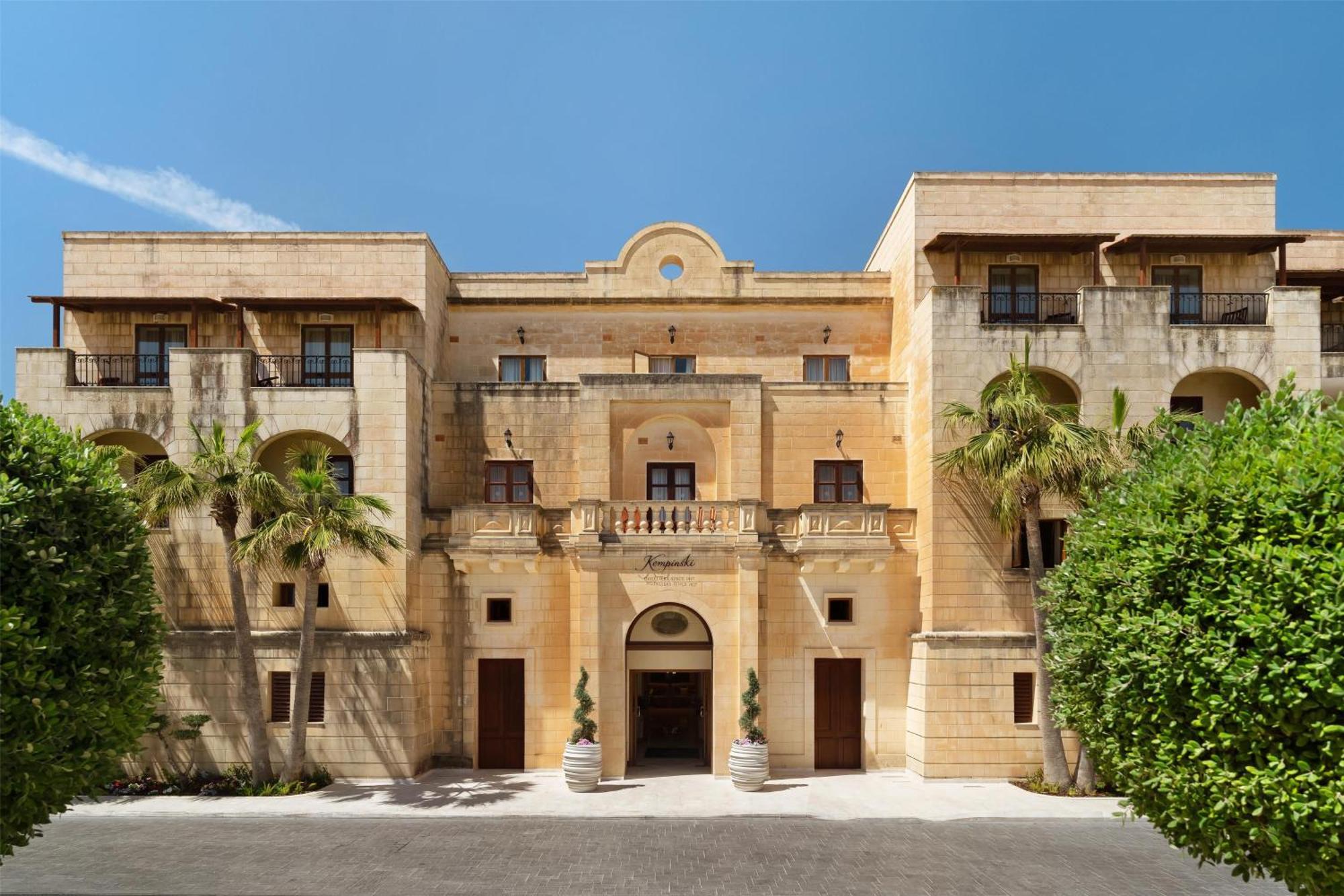 Kempinski Hotel 5*